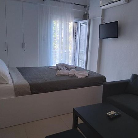 Apartamento Little Beauty - Happyhostgr - In Platamonas Exterior foto